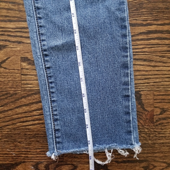 🚫SOLD🚫OldNavy▪︎Original Mid Rise Jeans - Picture 10 of 15